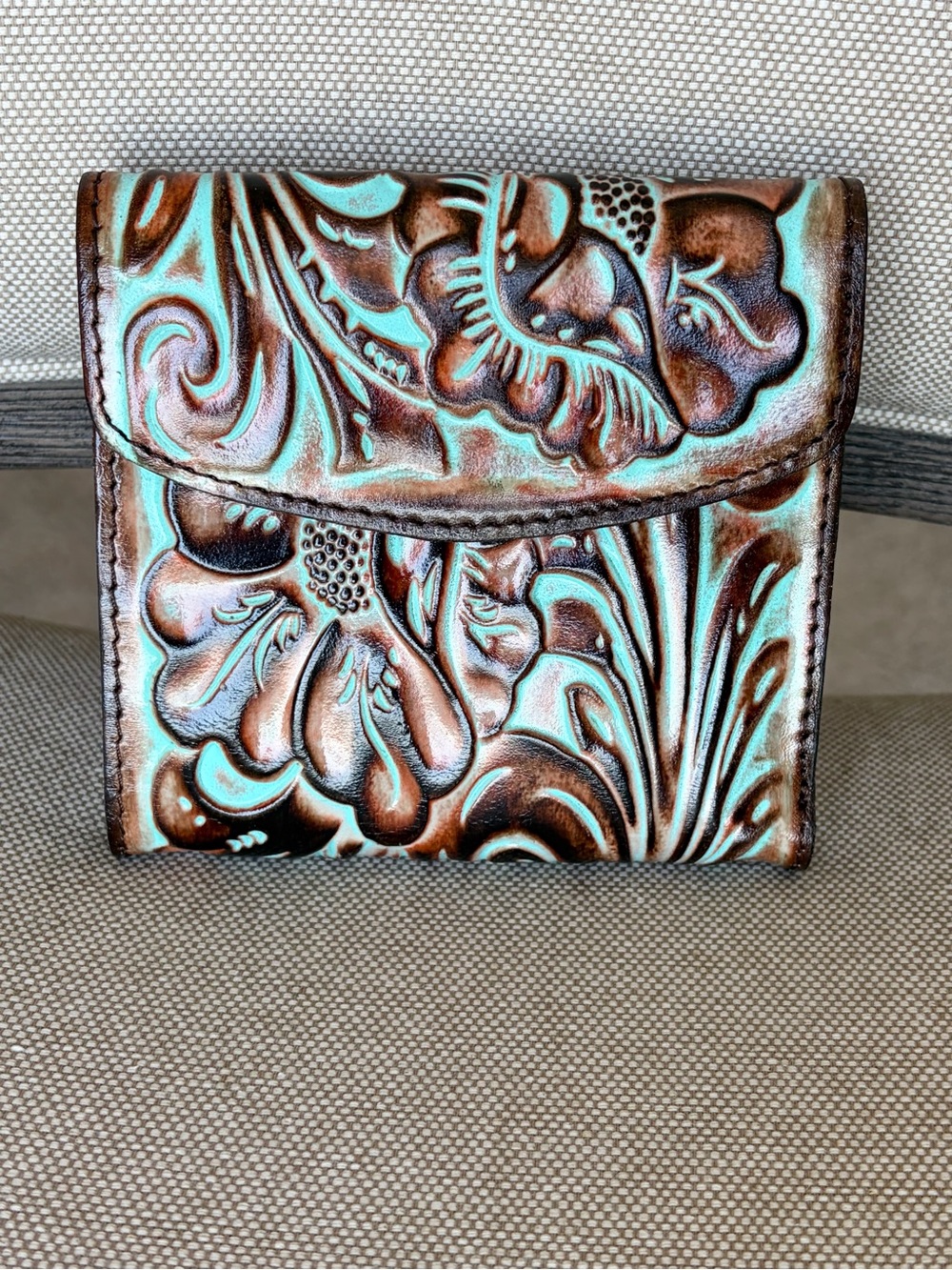 Patricia Nash Brown & Turquoise Tooled Leather Wallet Kiss Lock Coin compartment
